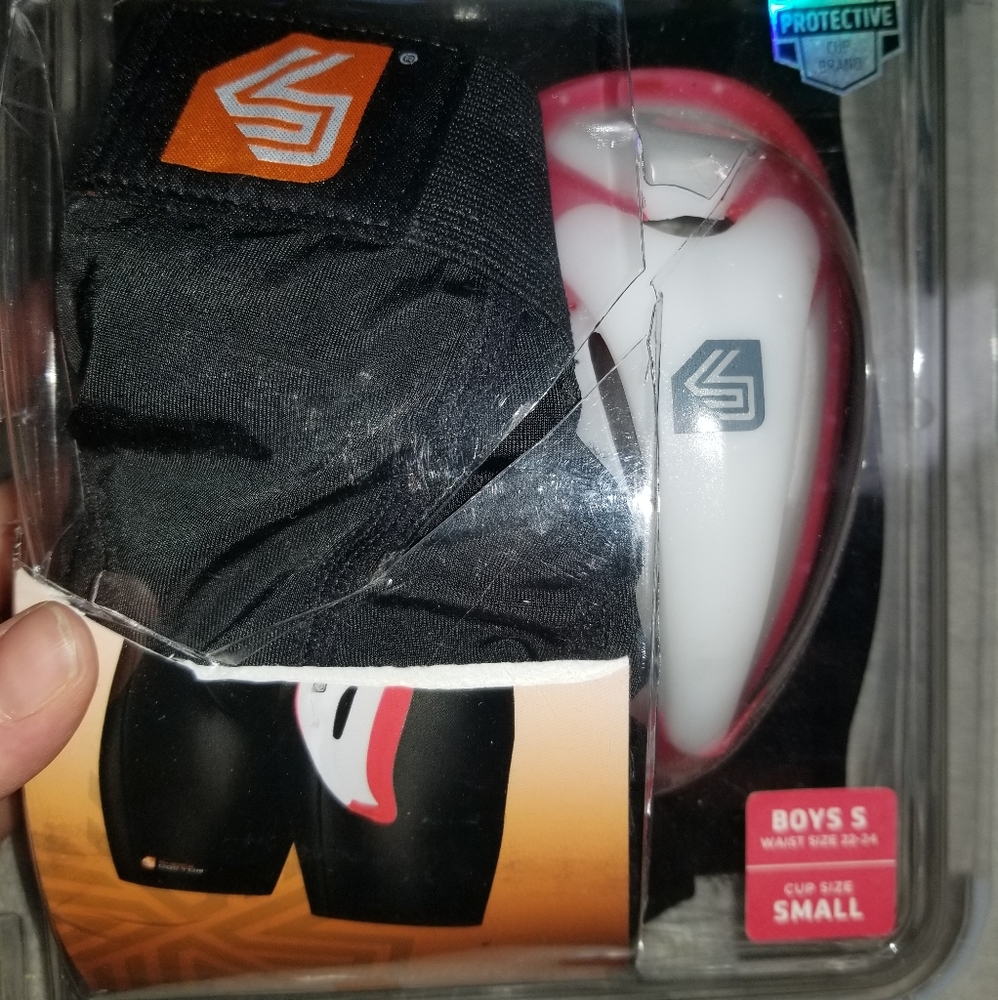 Boys compression shorts with bioflex cup
